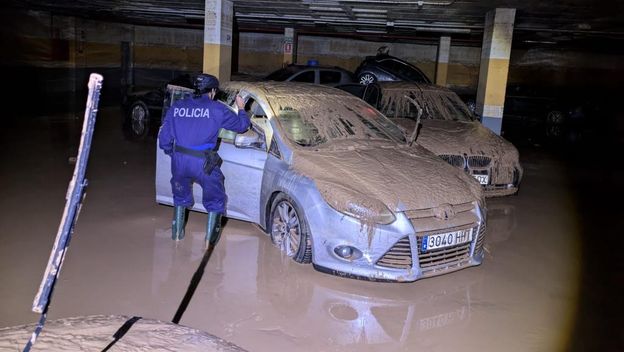 Spasioci pretražuju garažu u Španjolskoj - 6