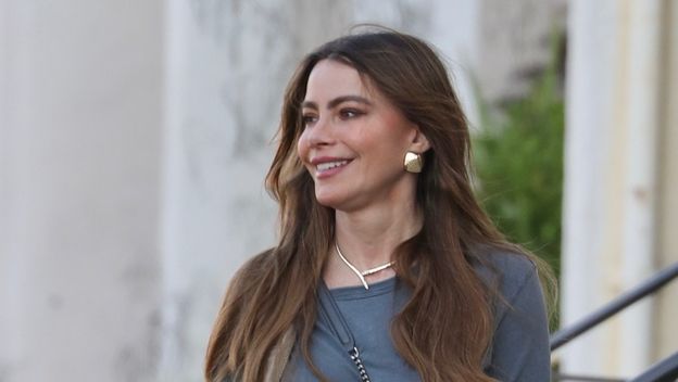 Sofia Vergra nosi Sketchers tenisice - 5