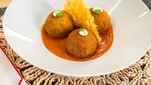 Ana-Maria Cuglin: Arancini na šalši s porilukom i tuilesom od parmezana - 14