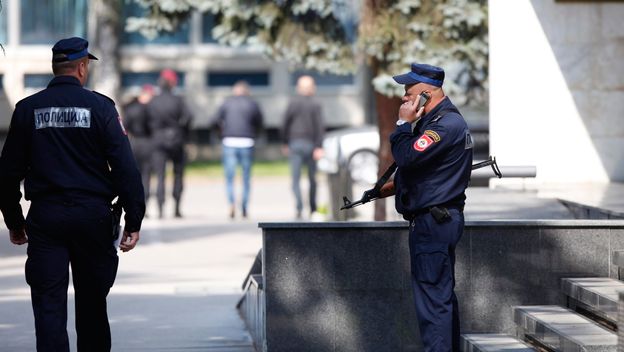 Policajci oduzeli zastavu dvjema ženama u Banjoj Luci (ilustracija)