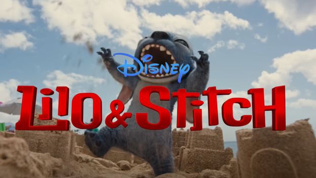 Stitch iz filma Lilo i Stitch na plaži i naslov filma