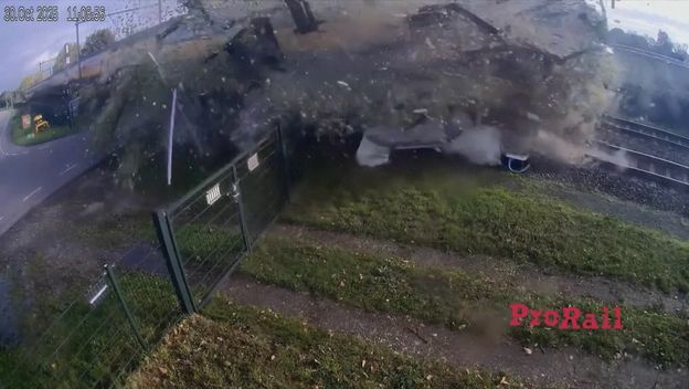 Sudar vlaka i tegljača u Nizozemskoj - 2