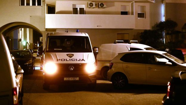 Policija ispred prostora kotara Blatine gdje se trebao održati događaj SNV-a