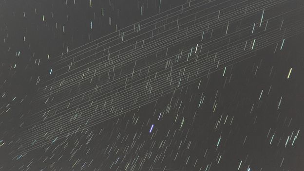 Tragovi Starlink satelita