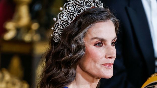 Kraljica Letizia kosu je oblikovala u valove