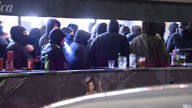 Maskirani muškarci se okupili u centru Zagreba