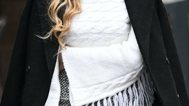 Ulična moda kratke vunene hlače visokog struka 2025. - 5