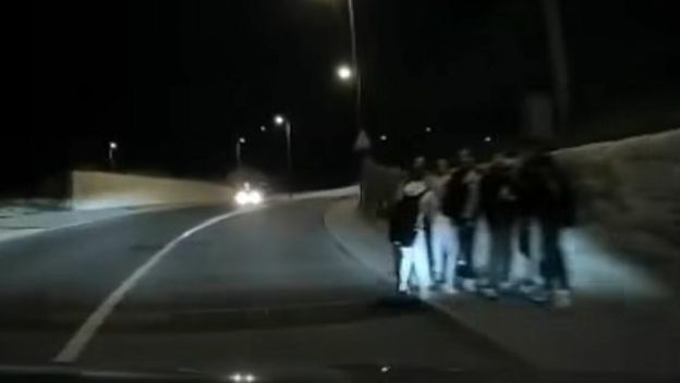 Naguravanje pored ceste