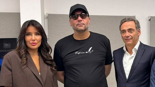 Hanibal Gadafi (u sredini)