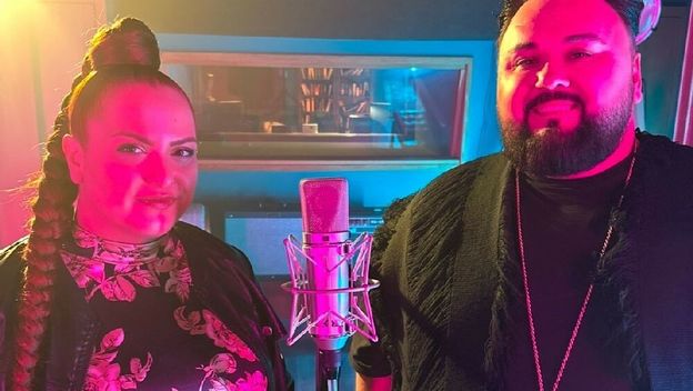 Jacques Houdek i Erika - 2