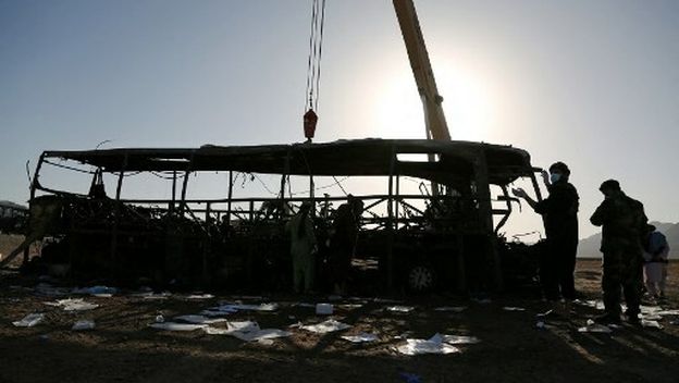 Izgorio autobus, Ilustracija