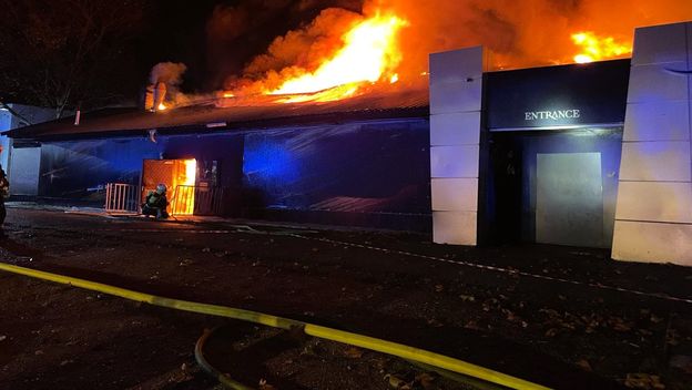 Izgorio balkanski noćni klub Village