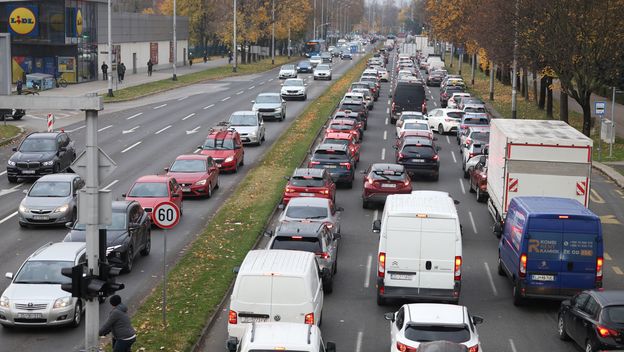 Gužva u Zagrebu na križanju Selske i Zagrebačke avenije - 11