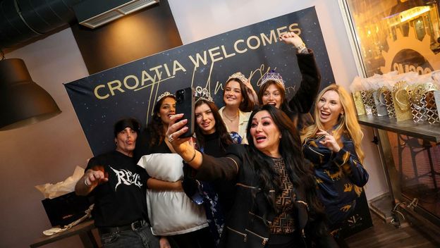 Gledanje Miss Universe u Zagrebu - 2