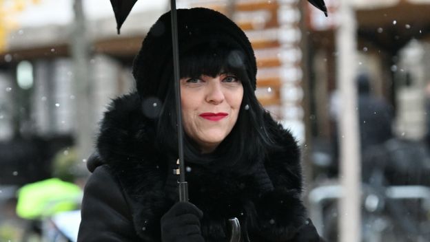 Mirela Holy s kišobranom na zagrebačkoj špici 2025. - 1