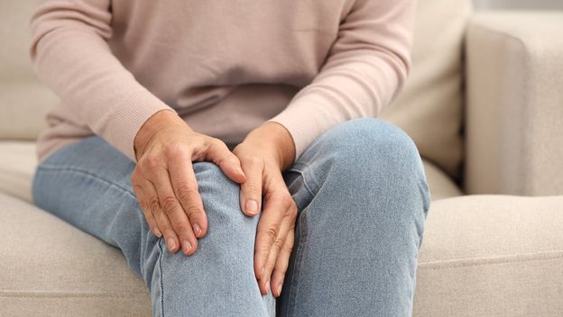 Zglobovi na udaru jeseni: Zašto hladnoća pogoršava bol i kako si pomoći?