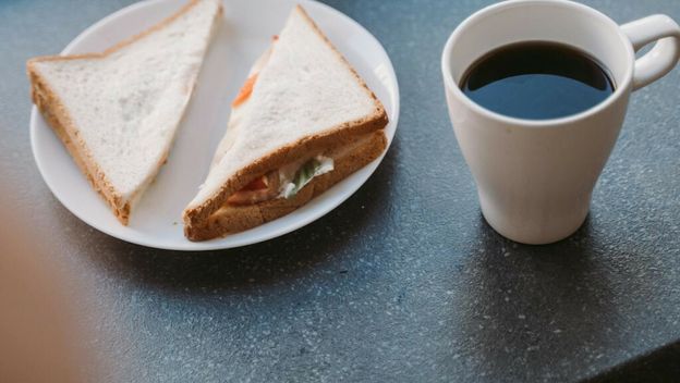 Sendvič i čaj
