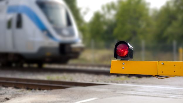 Putnički vlak udario Nepalca, ilustracija