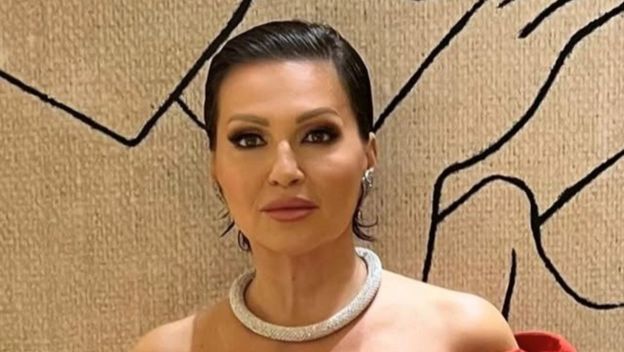 Nina Badrić u sjajnom crvenom izdanju