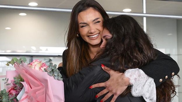 Laura Gnjatović - 1