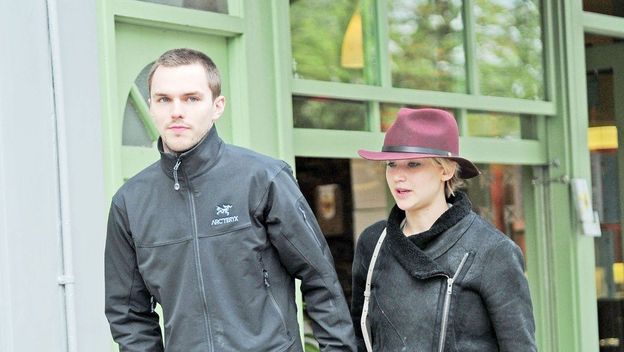 Jennifer Lawrence i Nicholas Hoult (Foto: Profimedia)