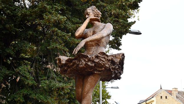 Skulptura Miji Čorak Slavenskoj - 7