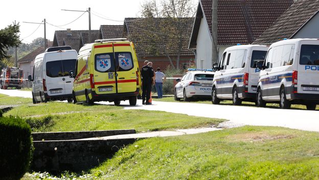 Muškarac se zatvorio u kuću - 6