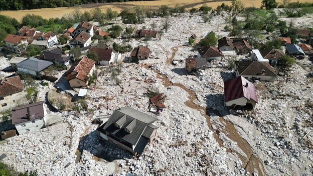 Dramatični prizori iz zraka Donje Jablanice