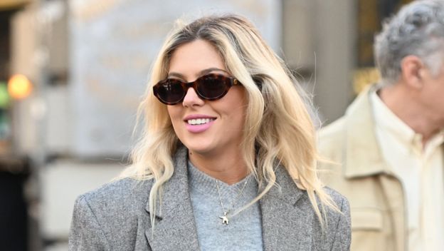 Ulična moda mrežaste čarape i kaubojske čizme - 1