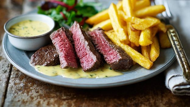 Béarnaise s mesom i krumpirićima