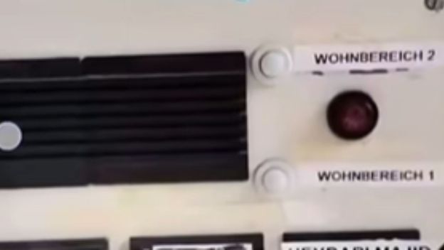 Zvono ispred zgrade u Njemačkoj