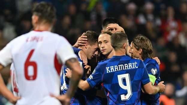 Luka Sučić slavi pogodak s Vatrenima