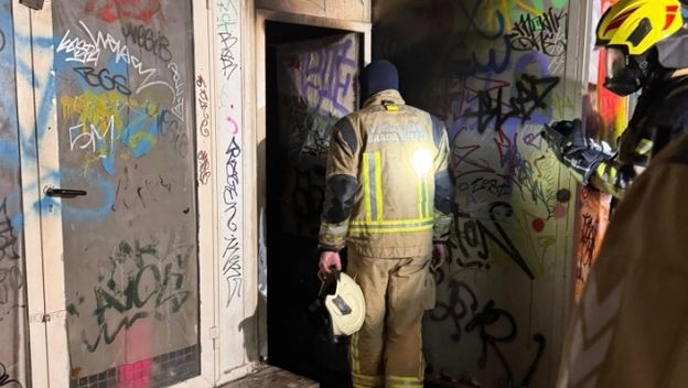 Vatrogasci gase požar