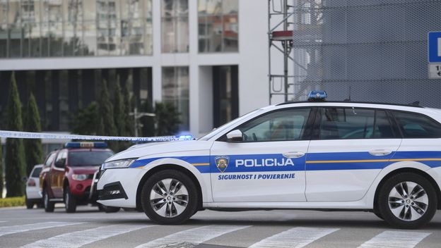 Policija u Splitu, ilustracija