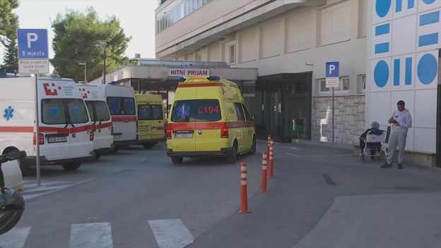 Trovanje na bazenima na Poljudu - 1