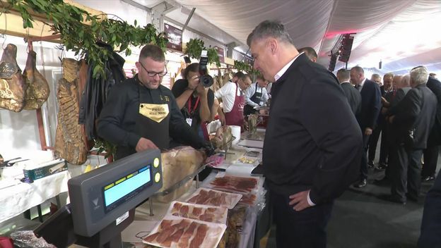 Zoran Milanović na sajmu pršuta - 2