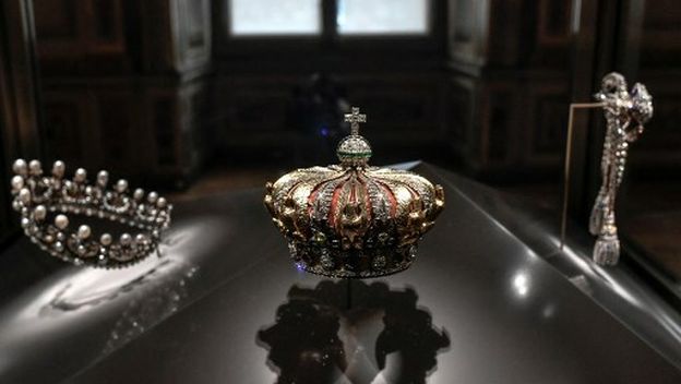 Iz Louvrea ukraden nakit neprocjenjive vrijednosti - 6