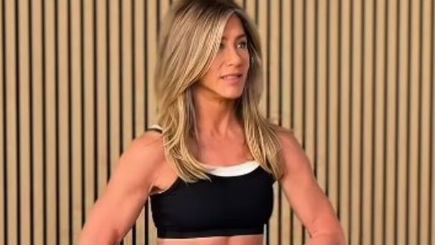 Jennifer Aniston - 2
