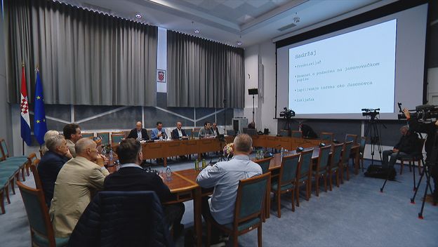 O Jasenovcu u Saboru