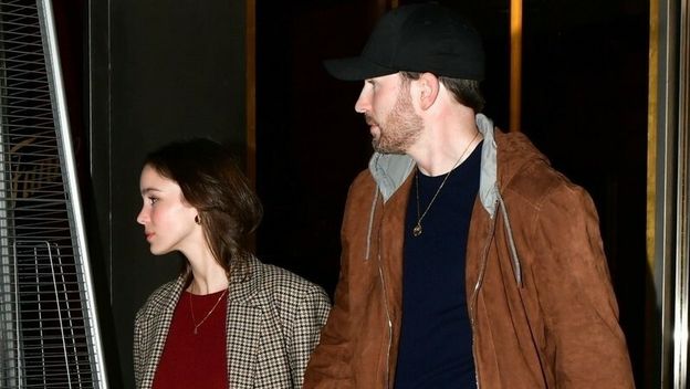 Chris Evans, Alba Baptista