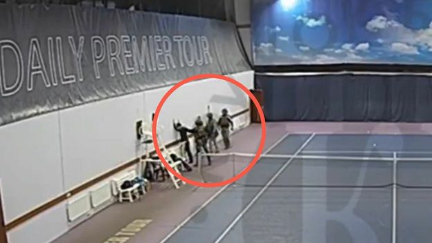 Specijalci prekinuli teniski meč