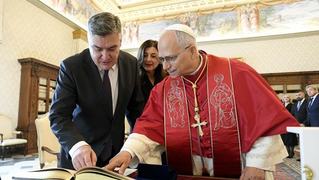 Zoran Milanović i papa Lav - 4