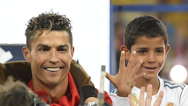 Cristiano Ronaldo i Cristiano Junior (Foto: AFP)