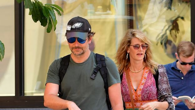 Bradley Cooper i Laura Dern (Foto: Profimedia)