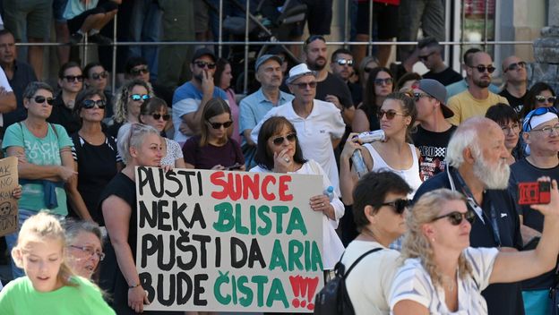 Prosvjed u Puli zbog smrada - 4