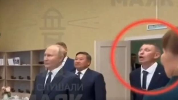 Putin u posjetu školi