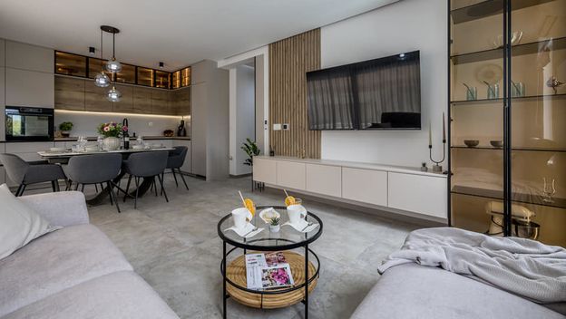 Famozno uređen stan s bazenom u Kaštel Kambelovcu - 14