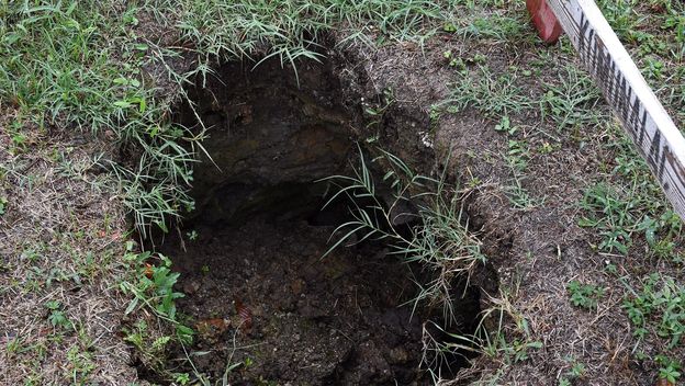 U Sisku se nakon obilinih kiša otvorila rupa u zemlji - 4