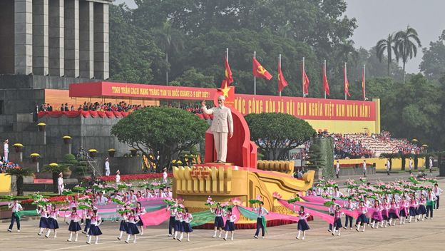 Vojna parada u Vijetnamu - 1