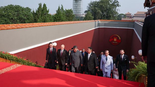 Lideri na vojnoj paradi u Kini